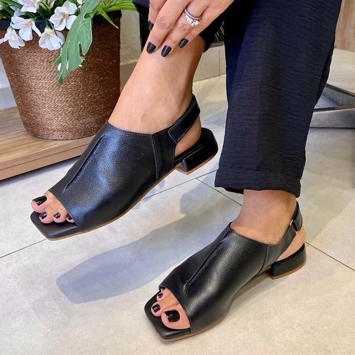 Leather sandals with flexible soles - Klasseva USA